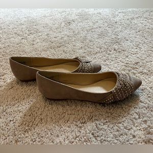 ALDO tan suede flats, lined with genuine leather, NWOT, never worn. Size 5.